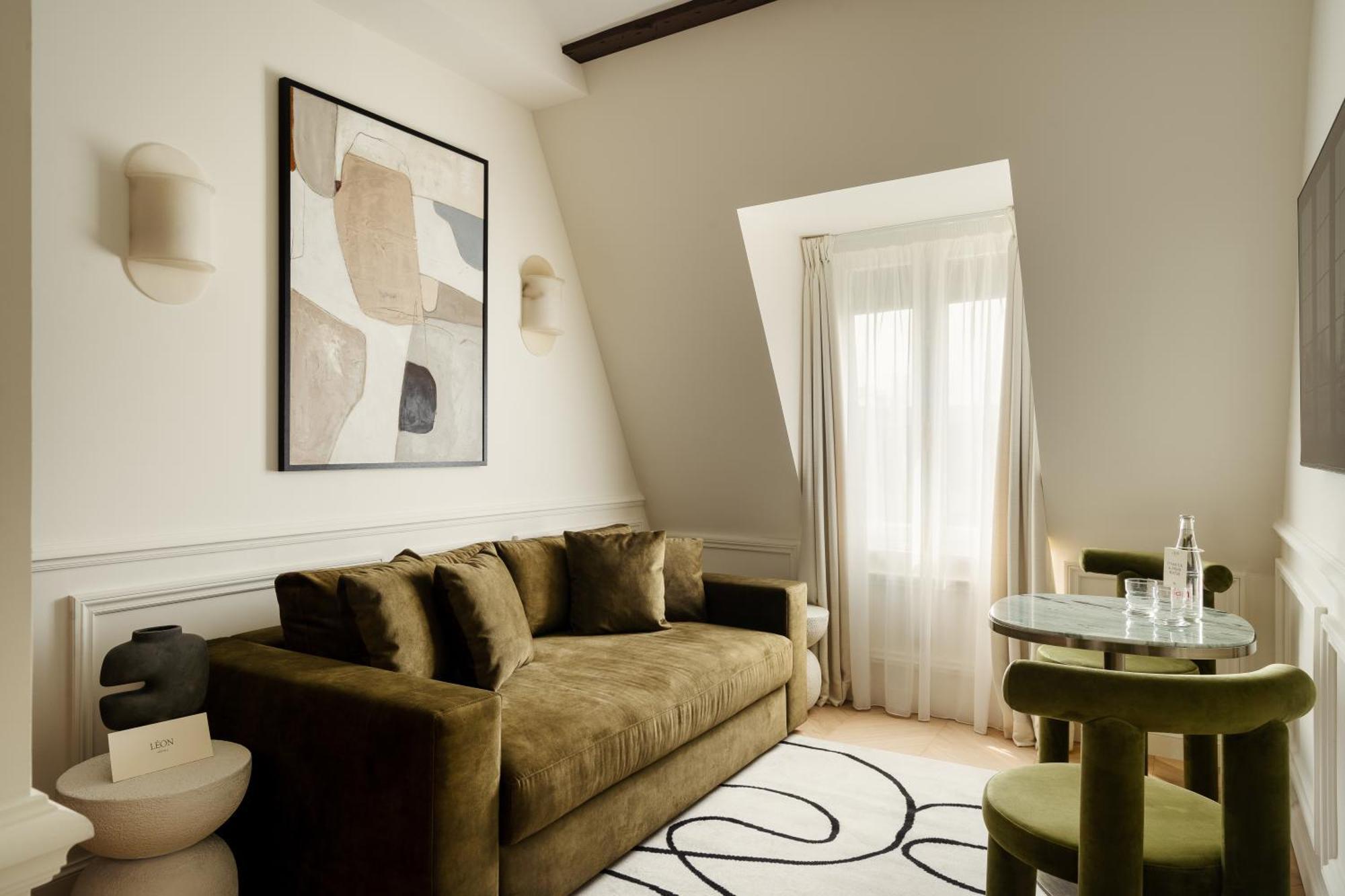 Apartment Leon Paris